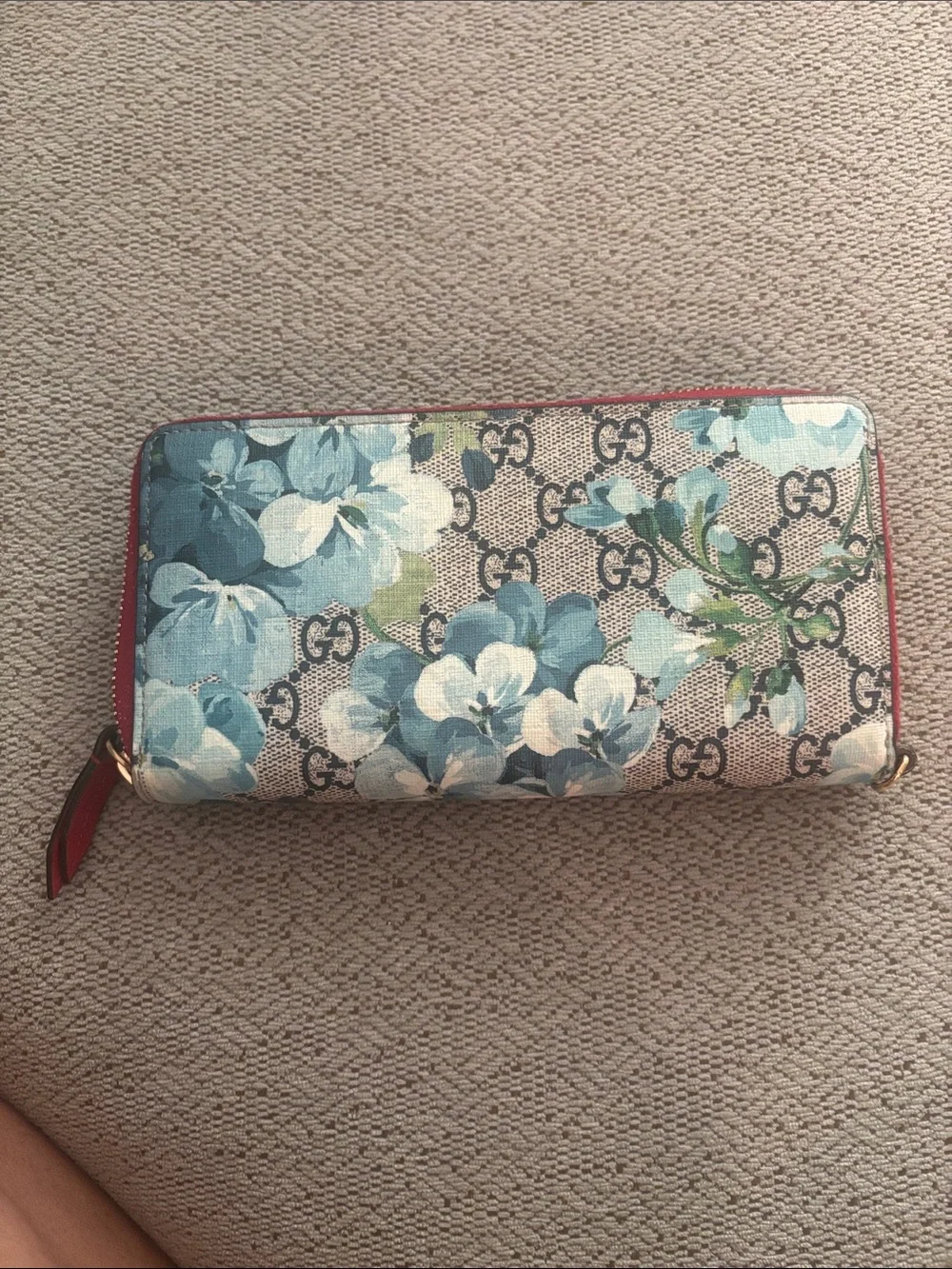 Gucci Floral GG Supreme Zip Around Wallet in Blue and Red Trim